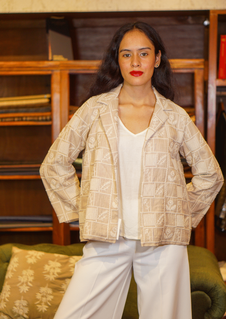 Cream and White Watercolor Background Document A4 (7)